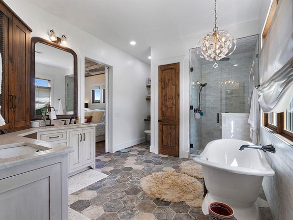 30th image of this home