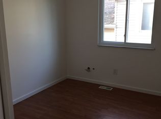 4124 Parkway Rd, Waterford, MI 48328