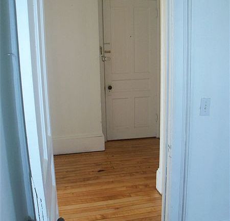 bdrm to hall/entry