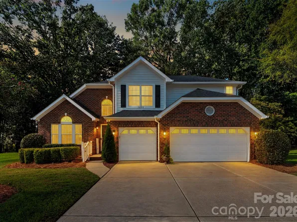 15703 Edenfield Dr, Huntersville, NC 28078