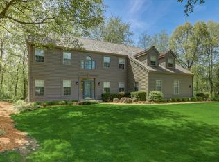 W299N1031 Saint James Way, Waukesha, WI 53188
