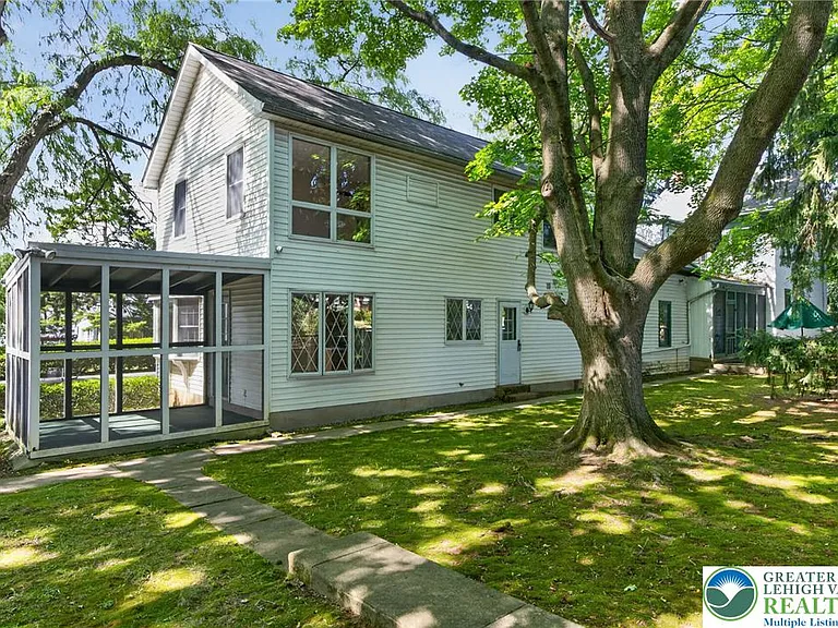 1226 Trexlertown Rd — Photo 2