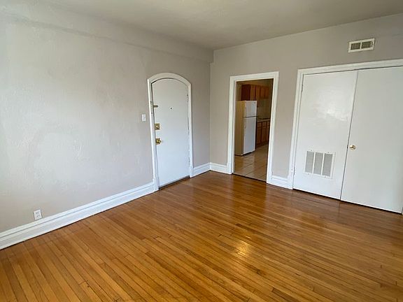 3rd image of 5345-49 Cabanne Ave #5349-2E