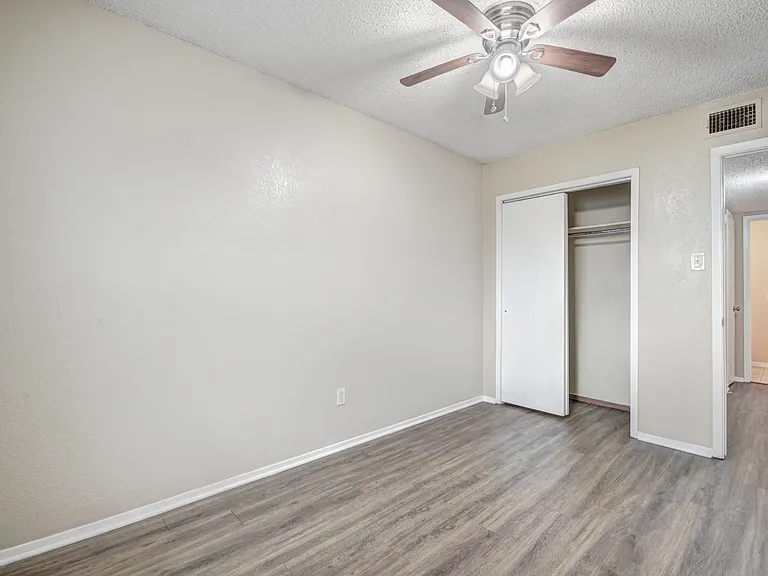 6321 Richland Plaza Dr #A — Photo 11