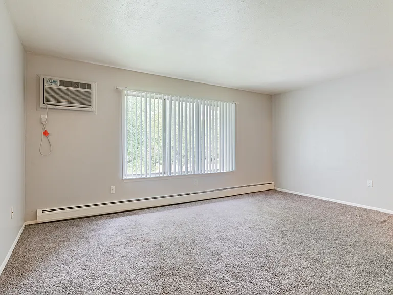 Miracle Manor Apartments — Photo 13