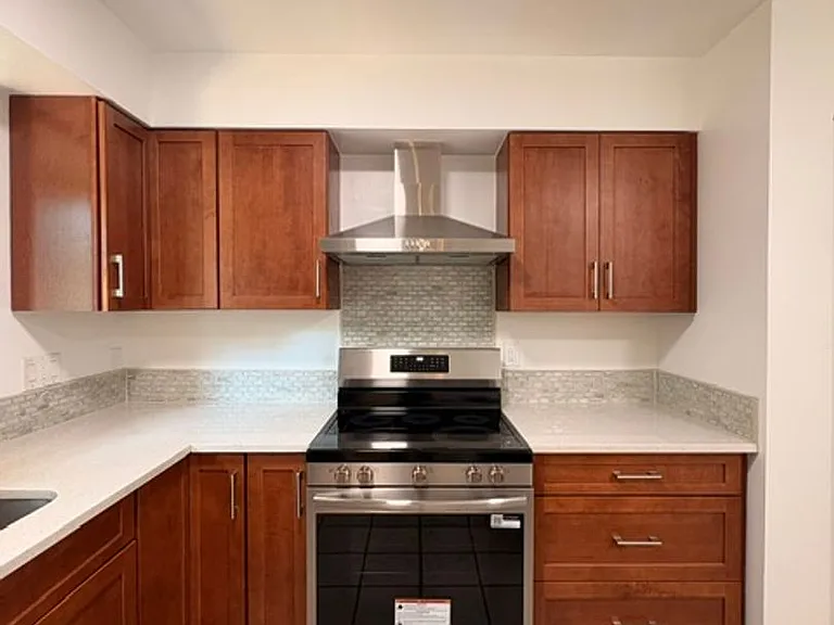 2071 Golf Course Dr — Photo 10