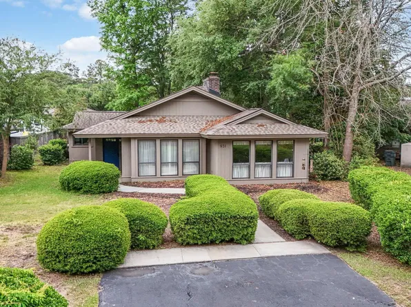 931 Cedarwood Circle, Myrtle Beach, SC 29572