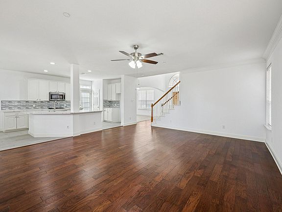 3rd image of 8316 Charleston St