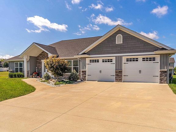 2nd image of 1806 Mulligan Dr