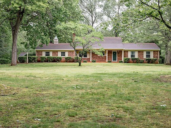 2nd image of 127 Foxwood Dr