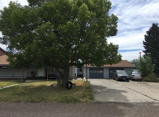 320 3rd St SW, Cascade, MT 59421