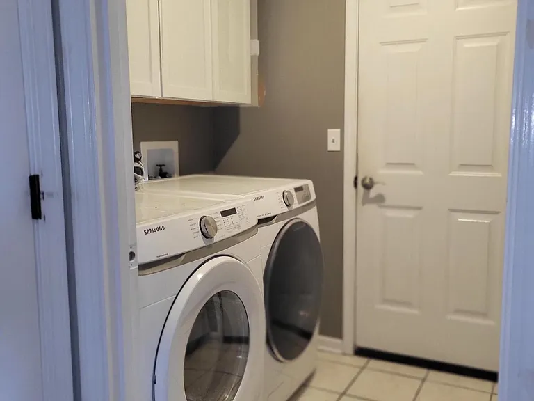 3506 Chatham Dr — Photo 6