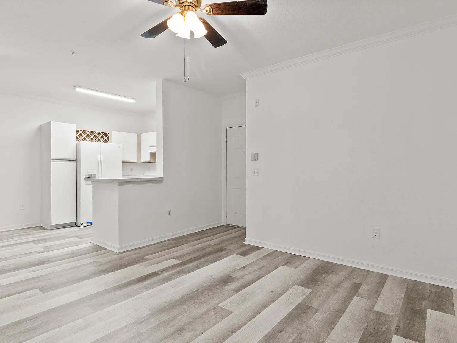 2 bed, 933 sqft, $1,450 — Photo 4
