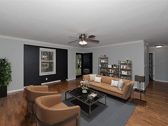 2nd image of 5715 Langley Ave