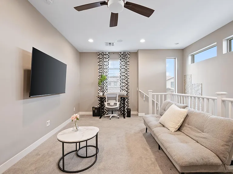 1934 E Wisteria Dr — Photo 15