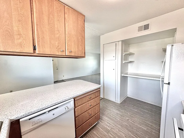 Fletcher Hills Apartments — Photo 6