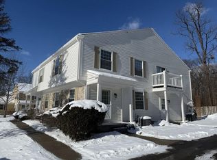 1437 Mariner Dr, Walled Lake, MI 48390