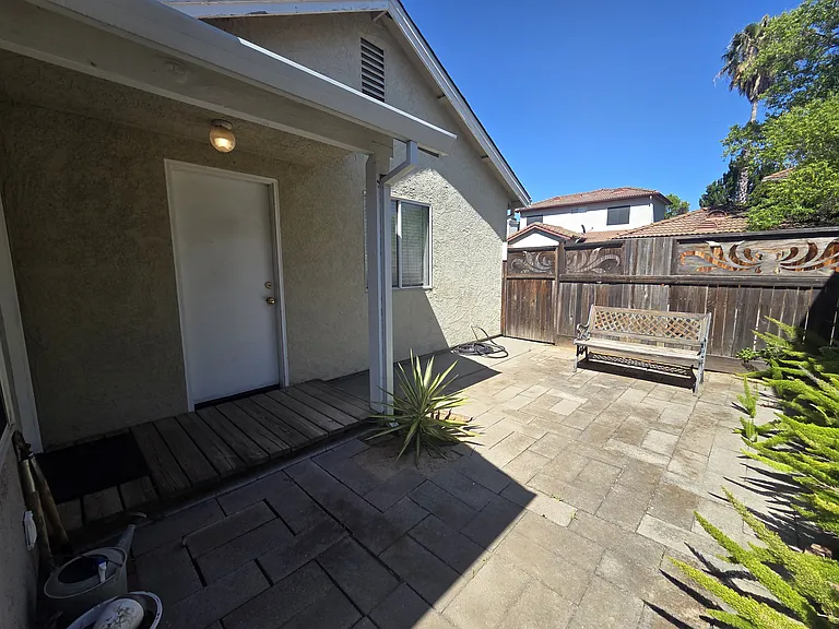 1412 Olympic Dr — Photo 21