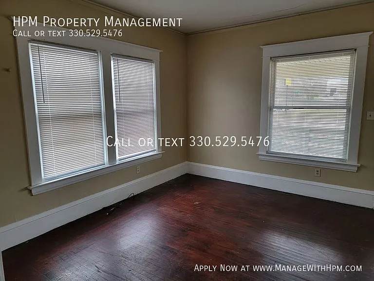 569 E Exchange St — Photo 4
