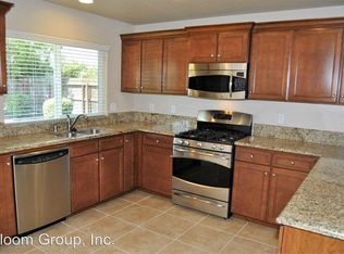 3431 W Wren Ave, Visalia, CA 93291