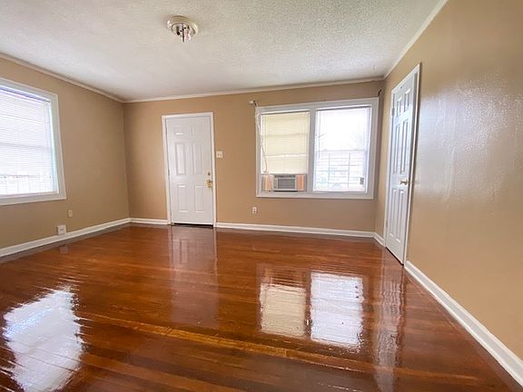 4th image of 167 Eastview Dr #167