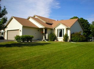 9564 Niagara Ln N, Maple Grove, MN 55369