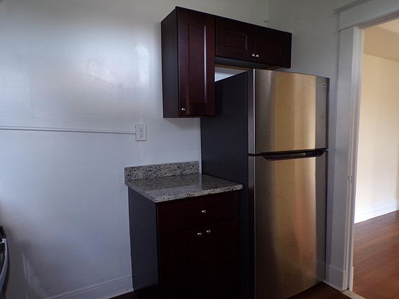 4th image of 1000 Westover Ave APT 14