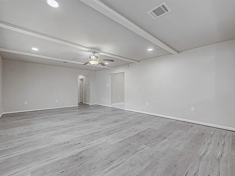 5622 Valkeith Dr — Photo 20