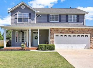 15 Camrose Dr, Greer, SC 29651