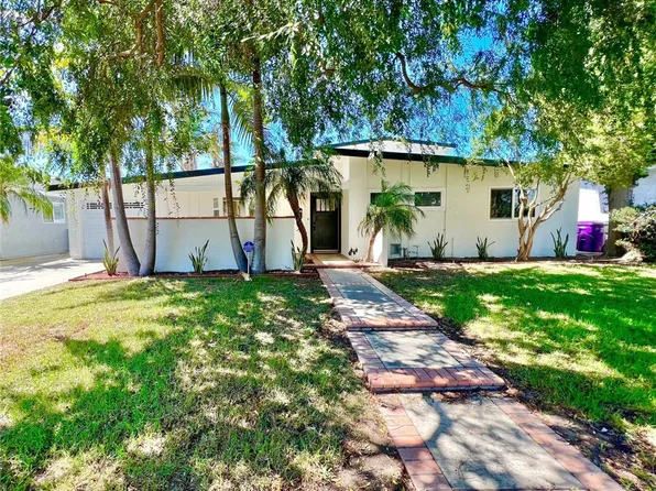 1417 Vuelta Grande Ave, Long Beach, CA 90815