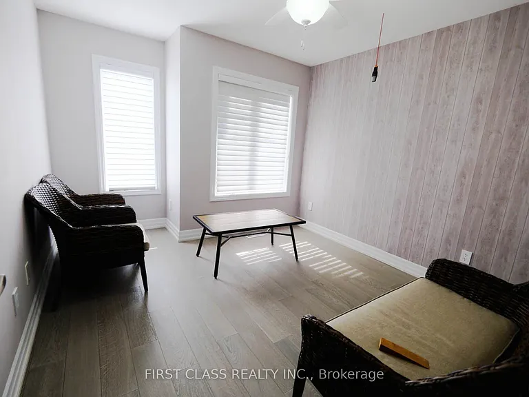 11 Claudview St — Photo 13