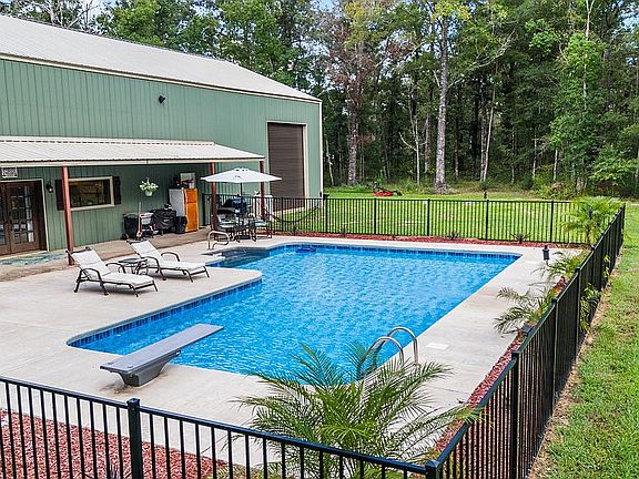 3rd image of 8000 Hickory Grove Loop