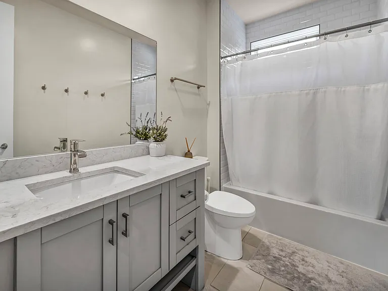 1019 Starkweather Ave #1019 — Photo 8