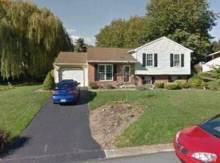 746 Saint Johns Pl, Dallastown, PA 17313
