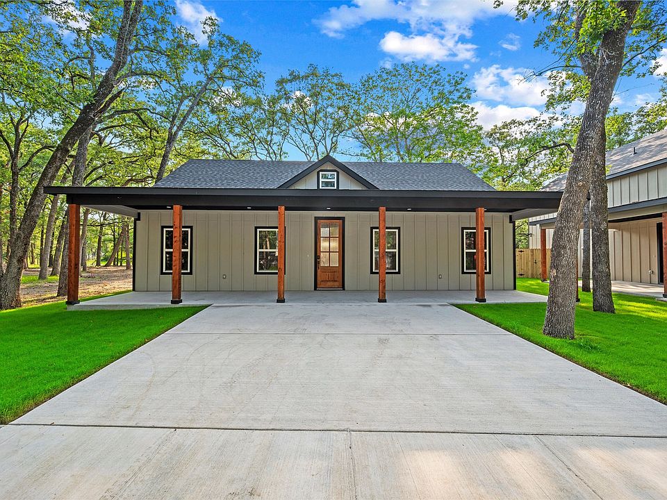 1st image of 203 Seagrove Ln