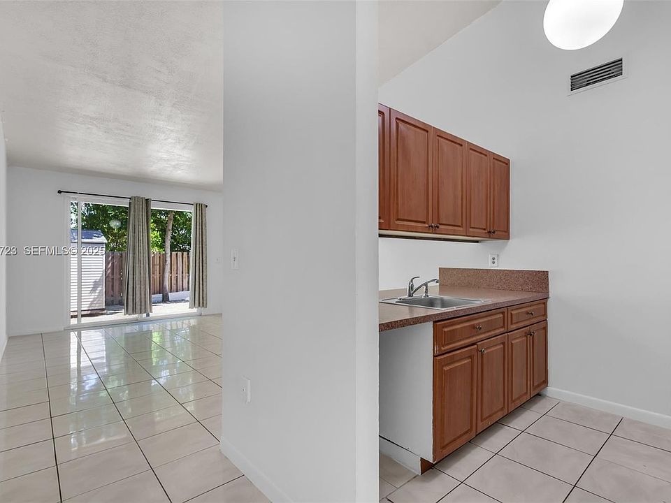 6713 NW 188th Ter, Hialeah, FL 33015 | Zillow