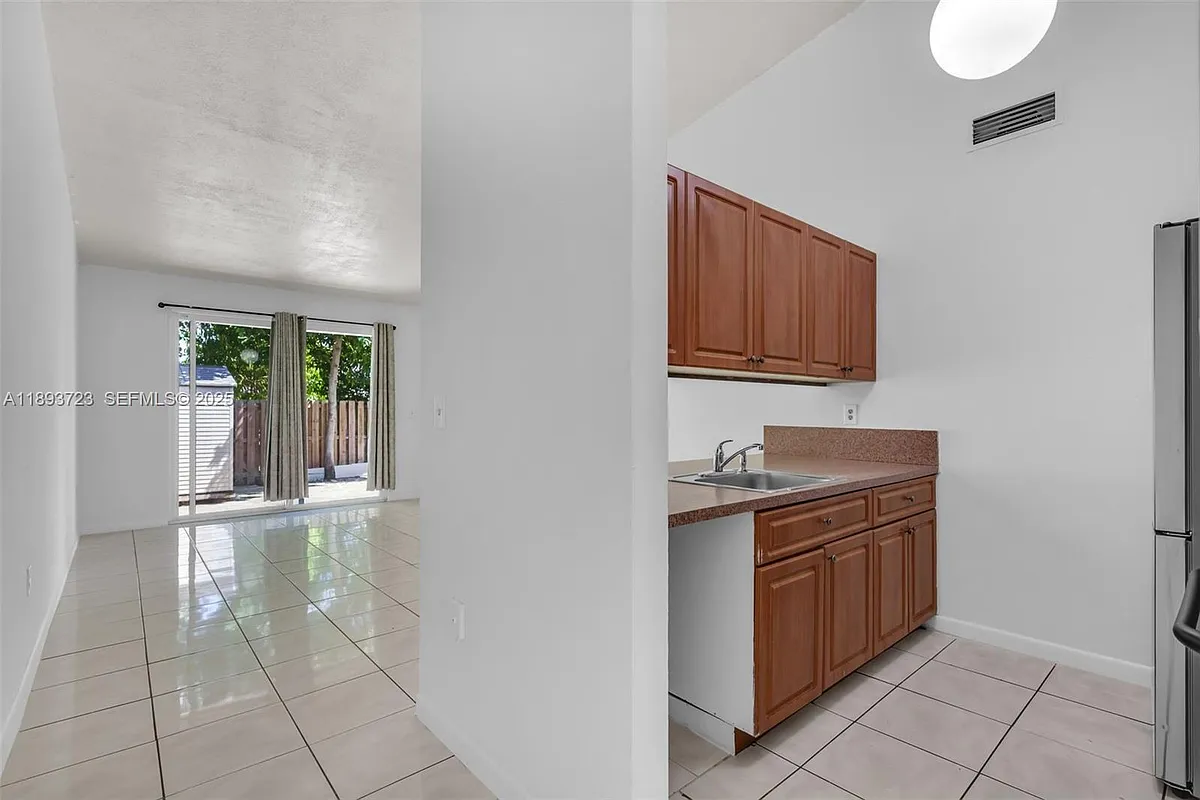 Building Photo - 6713 NW 188th Ter