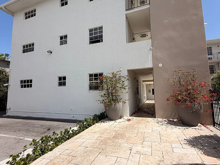3270 W Trade Ave — Photo 18