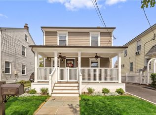 17 Mount Tom Rd, New Rochelle, NY 10805