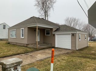 800 S 7th St, Rochelle, IL 61068