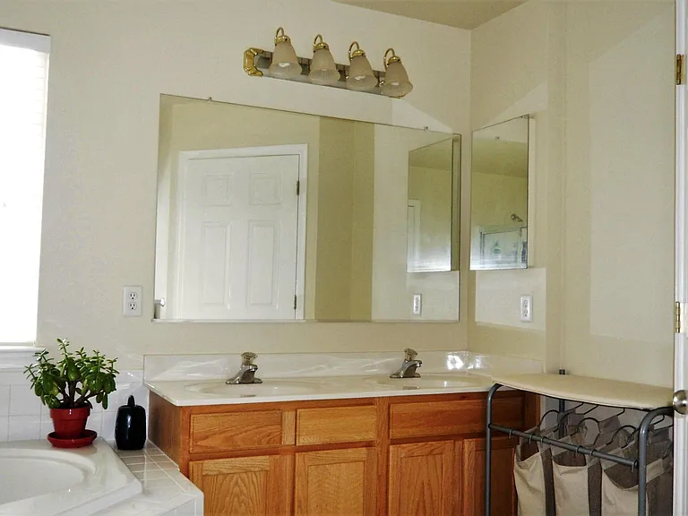 1019 Railbed Dr — Photo 8