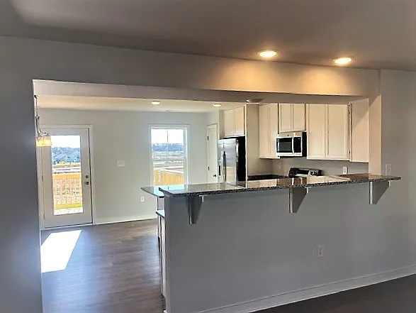 148 Olga Dr — Photo 5