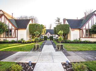 2208 NE Multnomah St APT 5, Portland, OR 97232