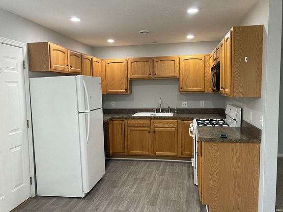 1006 Holland St, Bremen, IN 46506 | MLS #202338731 | Zillow