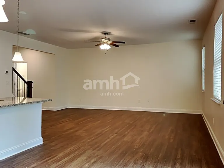 138 Cobblestone Dr — Photo 6