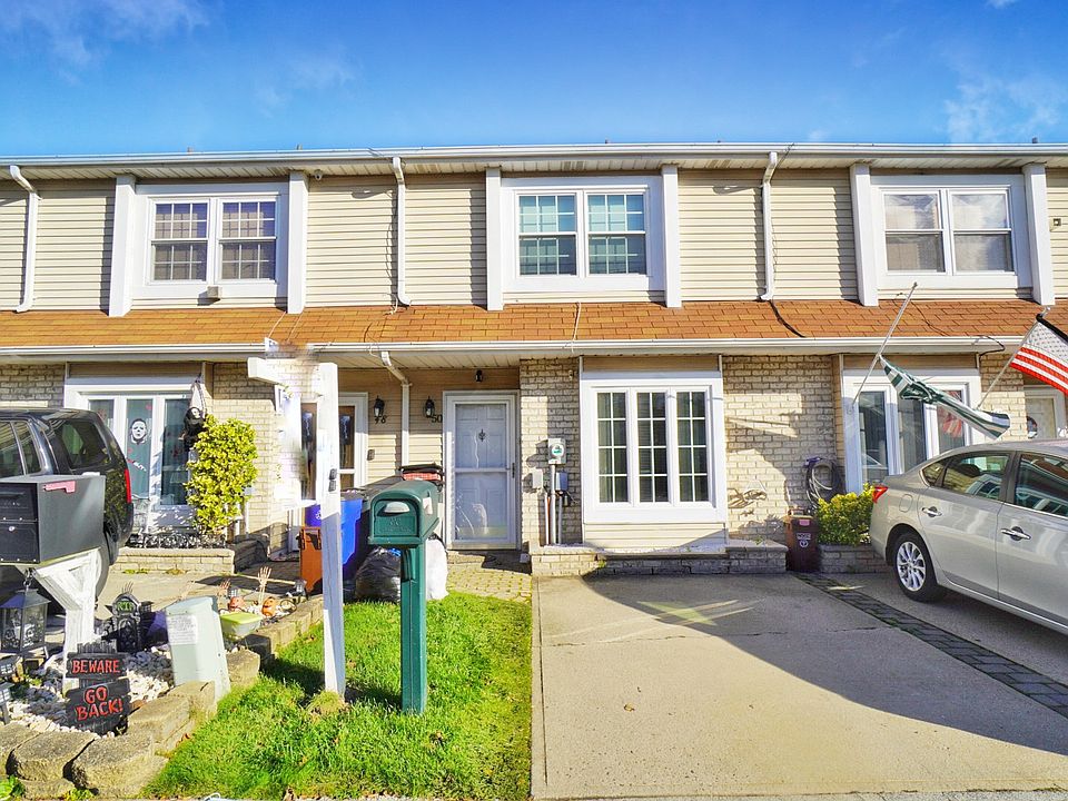1st image of 50 Adrianne Ln