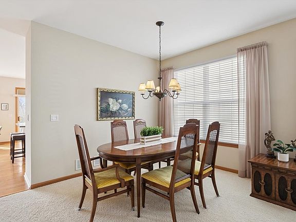 4th image of 2238 Carillon Dr