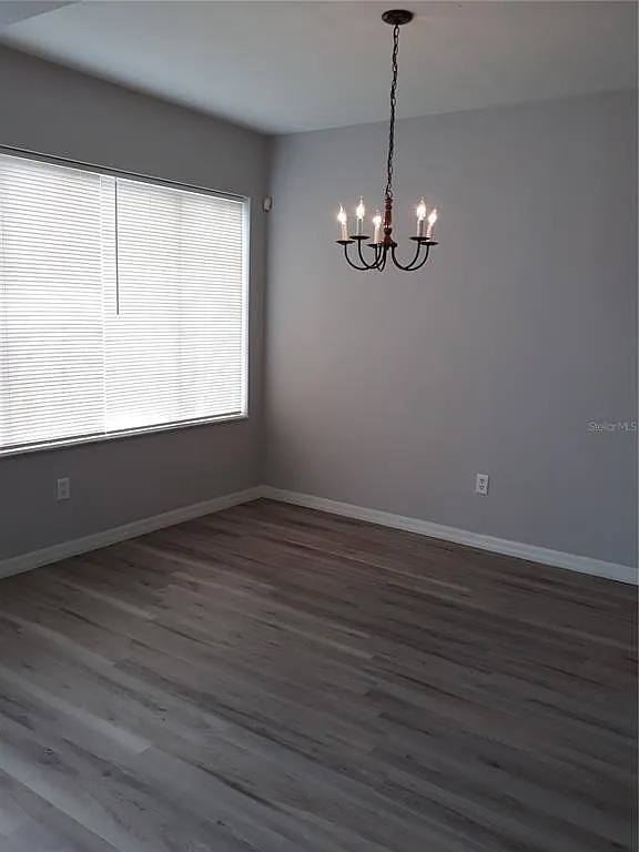 3 bed, 2.0 bath, 1887 sqft, $1,425 — Photo 3