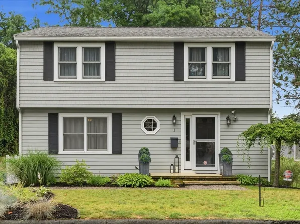 1 Johns Rd, Marblehead, MA 01945