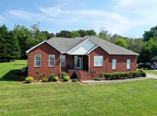 3301 Colby Cove Dr, Maryville, TN 37801